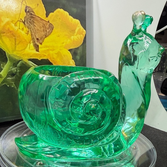 Unique Resin Green Snail Planter - Picture 3 of 14